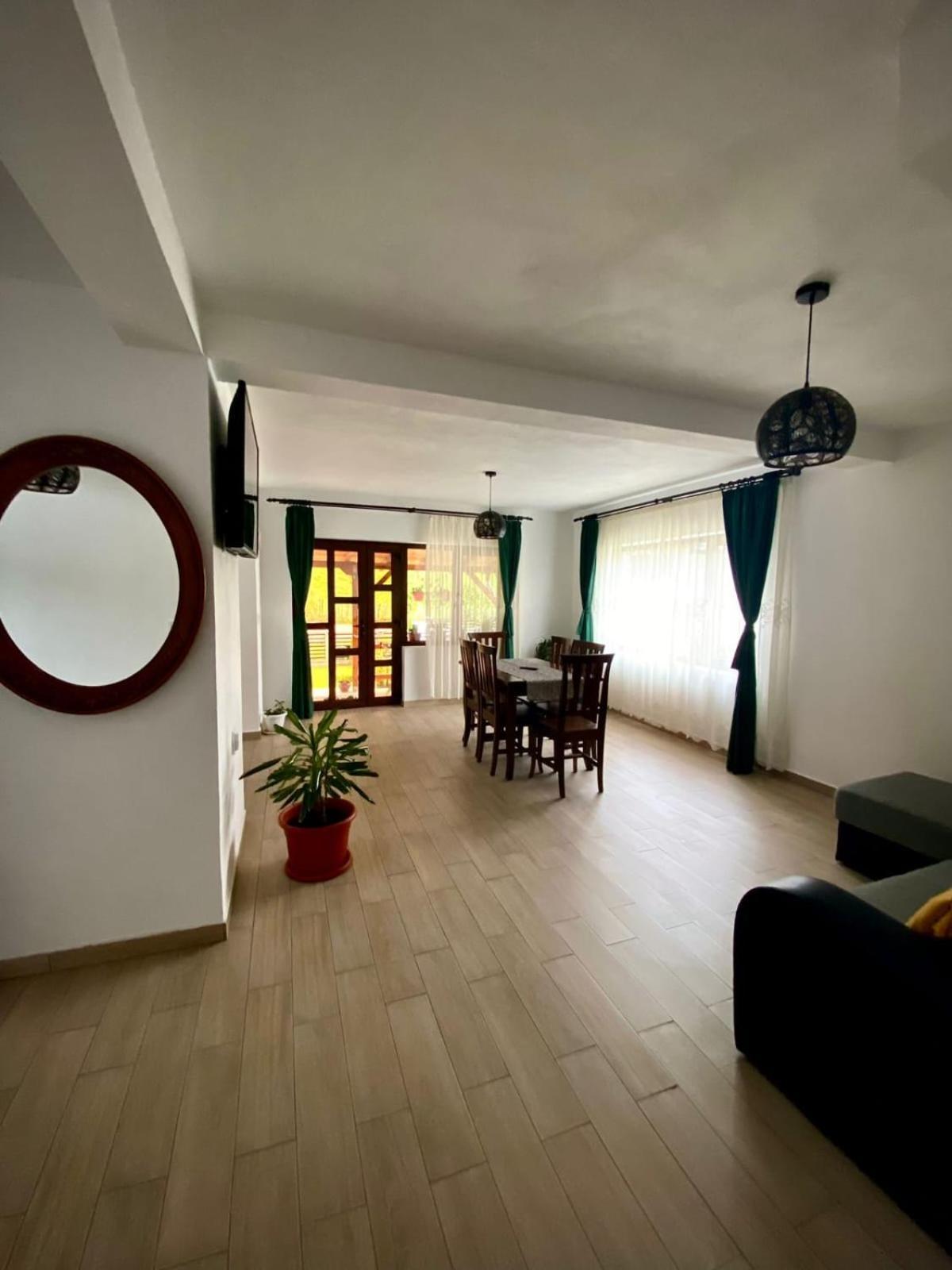 Hotel Casa Alex Curtea de Argeş Exteriér fotografie