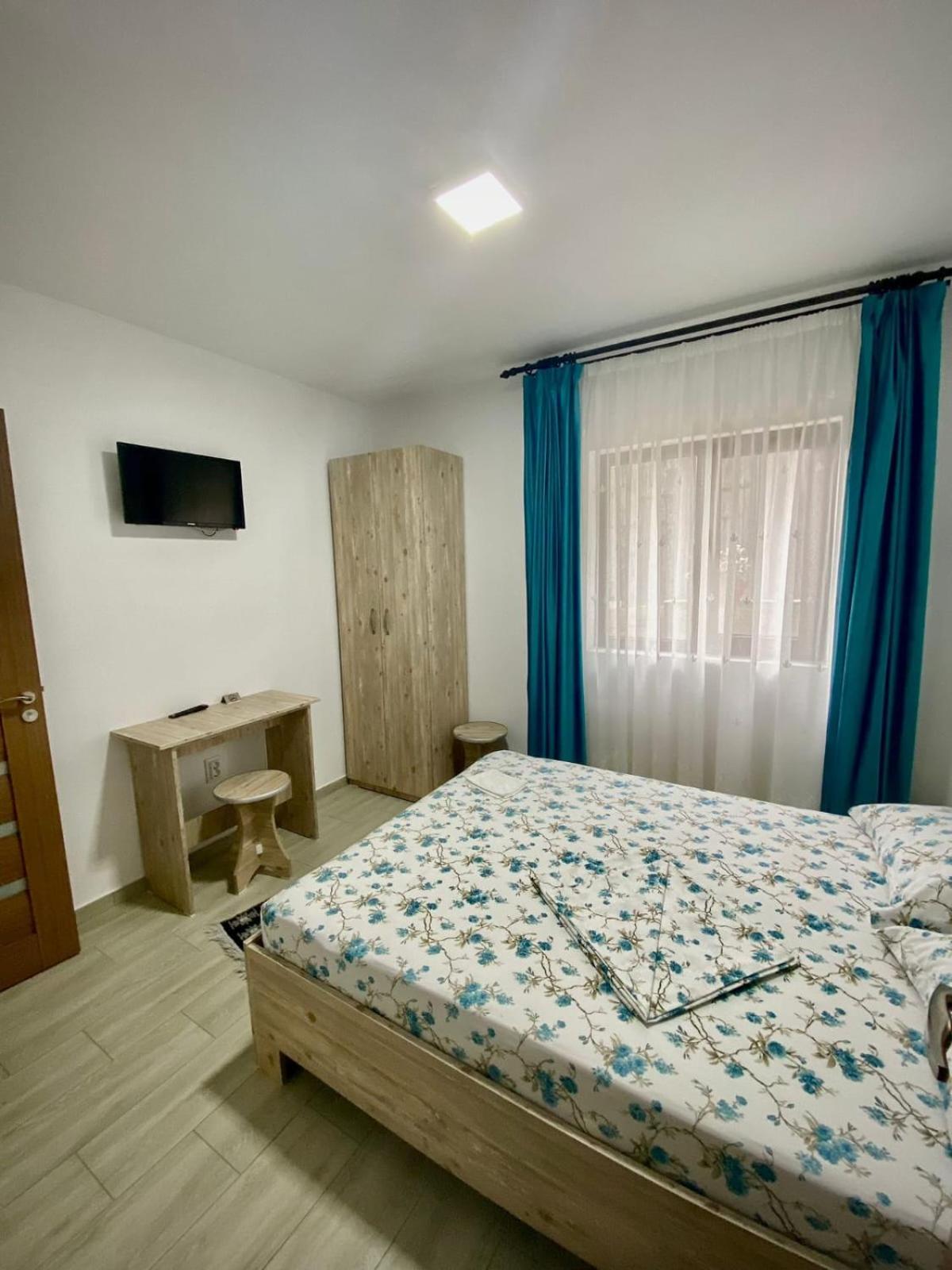 Hotel Casa Alex Curtea de Argeş Exteriér fotografie